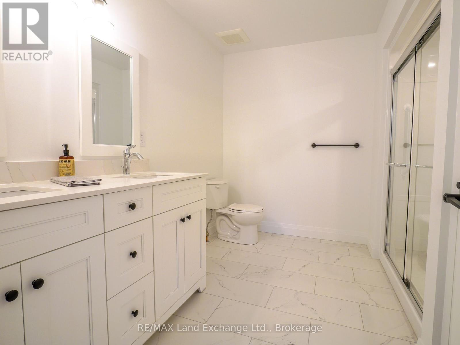 18 - 86 Eagle Court, Saugeen Shores, Ontario N0H 2C3 - Photo 27 - X12554168