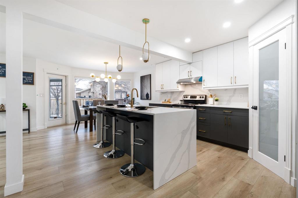 46 Manor Haven Drive, Winnipeg, Manitoba  R2N 4J3 - Photo 6 - 202530221