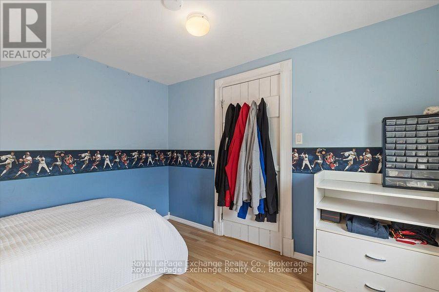 40 Grosvenor Street S, Saugeen Shores, Ontario  N0H 2L0 - Photo 25 - X12554690