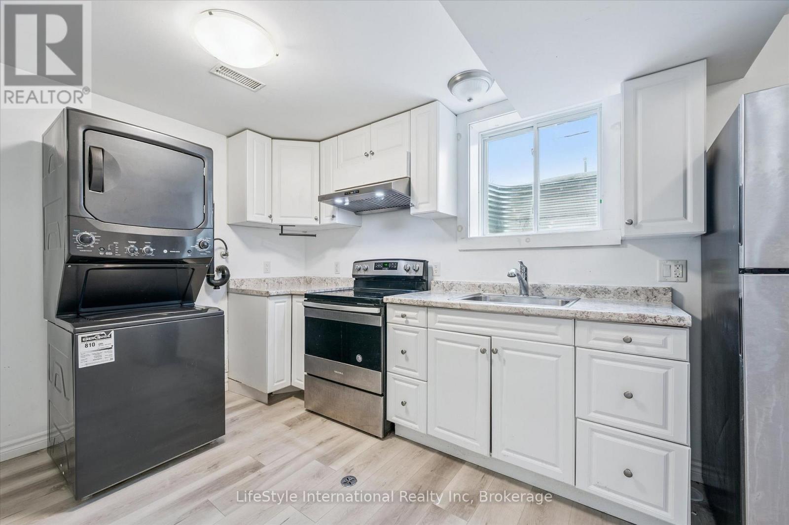 5 Troy Crescent, Guelph, Ontario N1E 6W7 - Photo 30 - X12666280