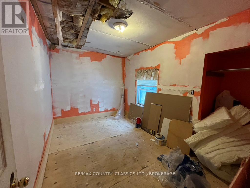 534 B Slate Falls Road, Addington Highlands, Ontario  K0H 1L0 - Photo 7 - X12554302