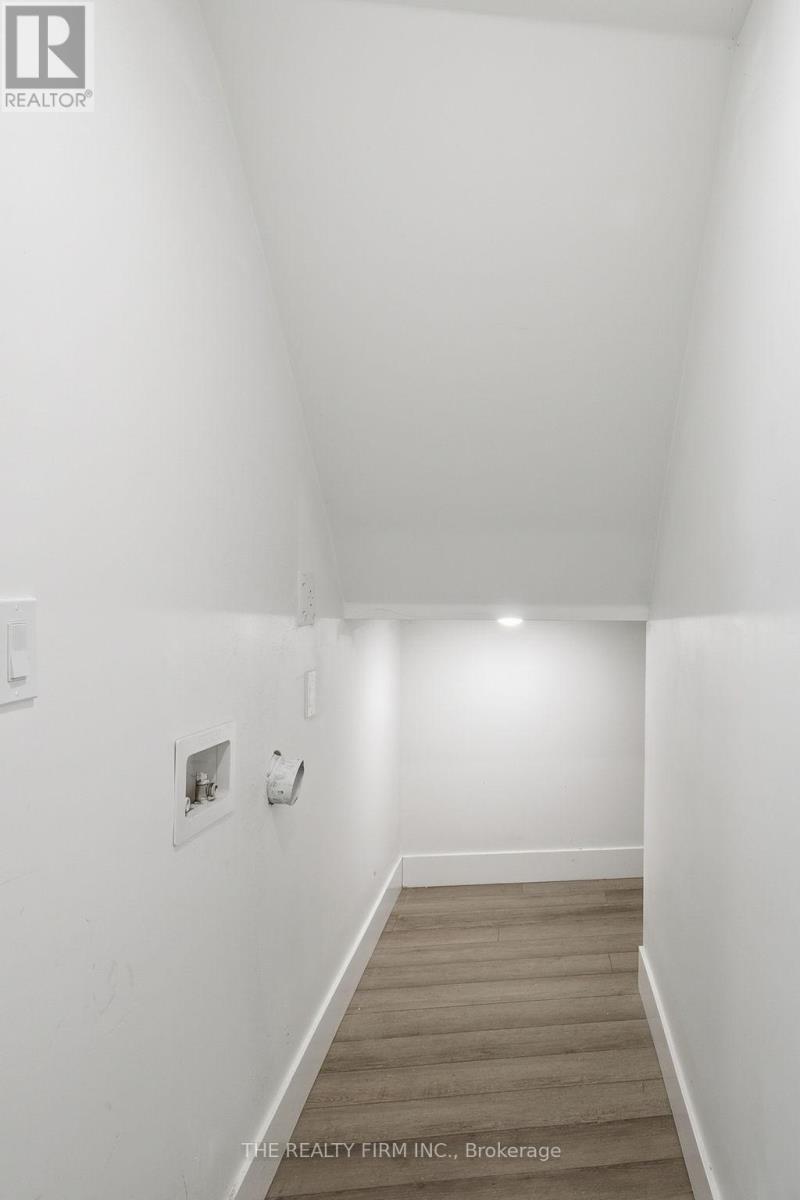 1012 Oakcrossing Road, London North, Ontario  N6H 0A8 - Photo 29 - X12488398