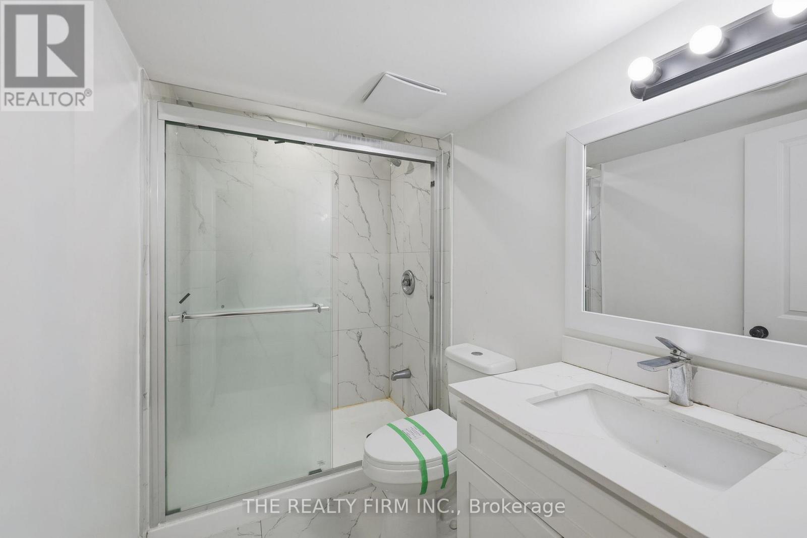 1012 Oakcrossing Road, London North, Ontario  N6H 0A8 - Photo 32 - X12488398