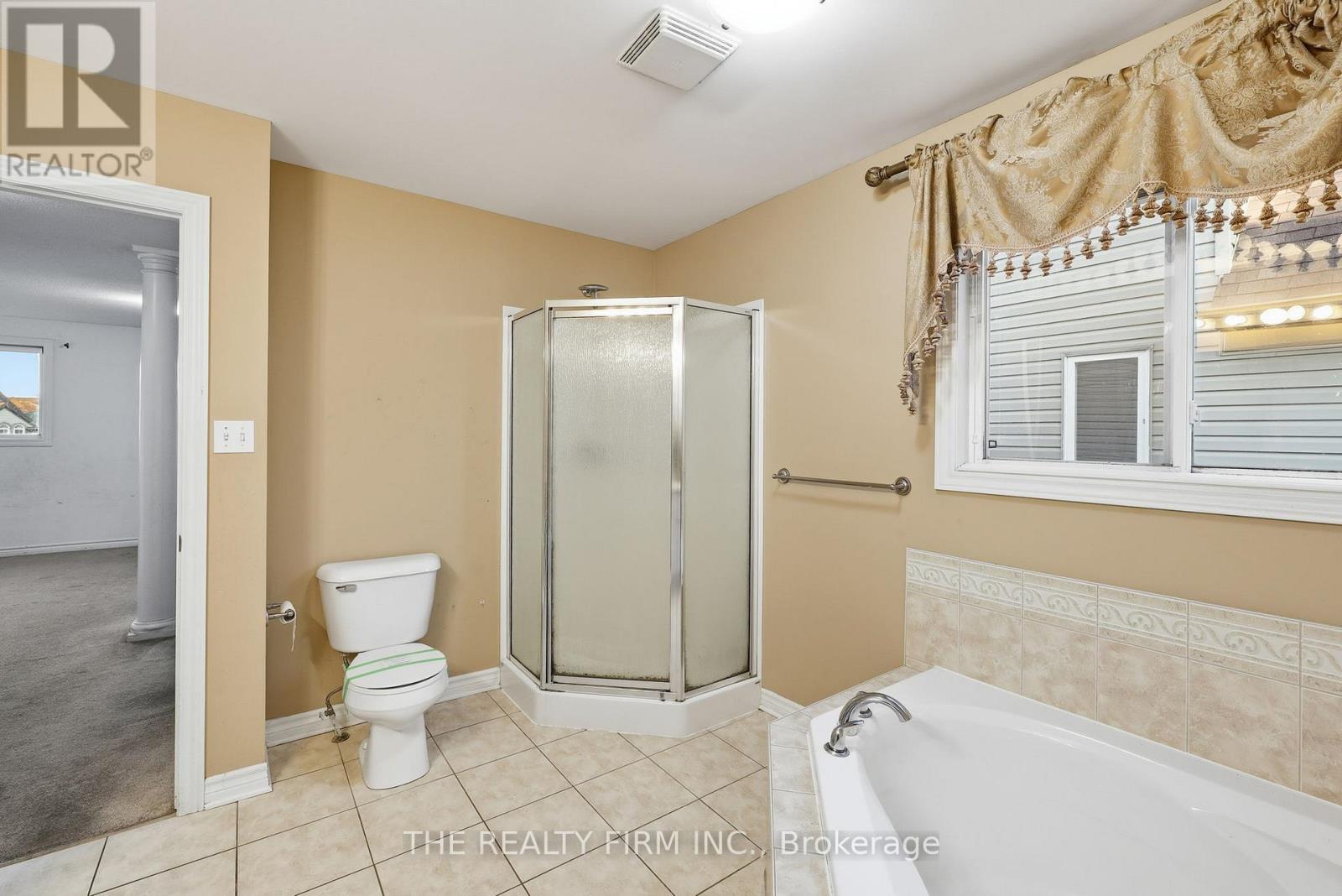 1012 Oakcrossing Road, London North, Ontario  N6H 0A8 - Photo 28 - X12488398