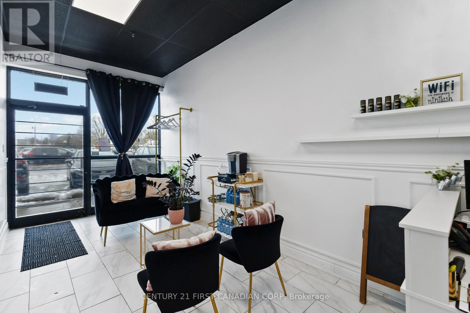 9-972 Hamilton Road, London East, Ontario  N5W 1V6 - Photo 5 - X12554232