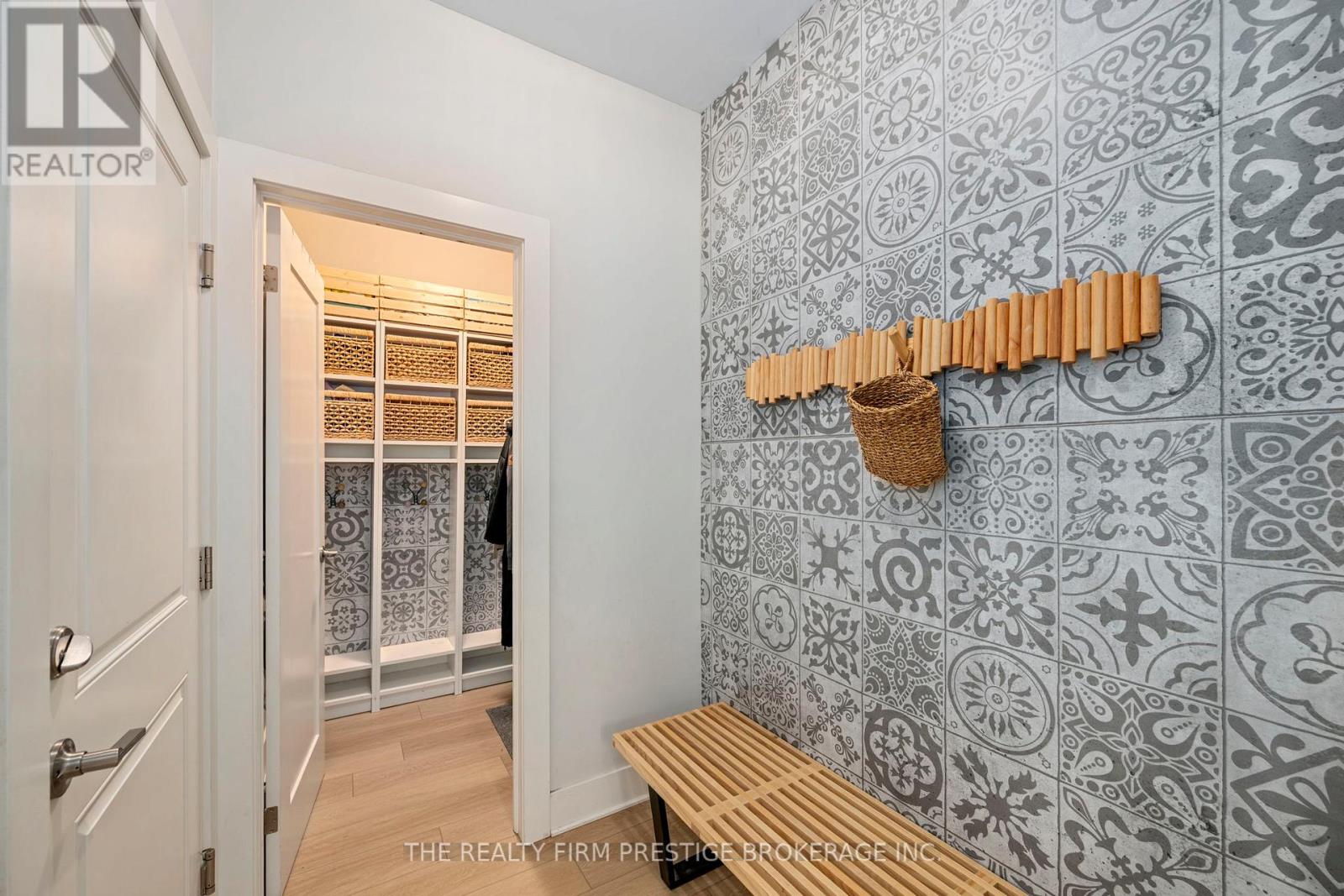 1451 Riverbend Road, London South, Ontario  N6K 0E7 - Photo 7 - X12554032