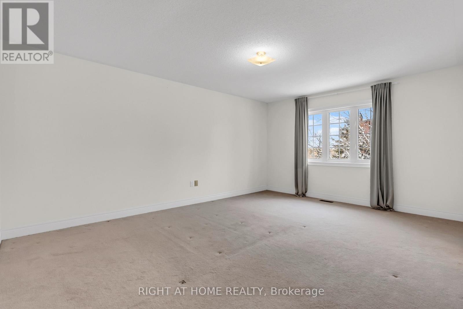 9 - 320 Ravineview Drive, Vaughan, Ontario  L6A 4H1 - Photo 22 - N12673272