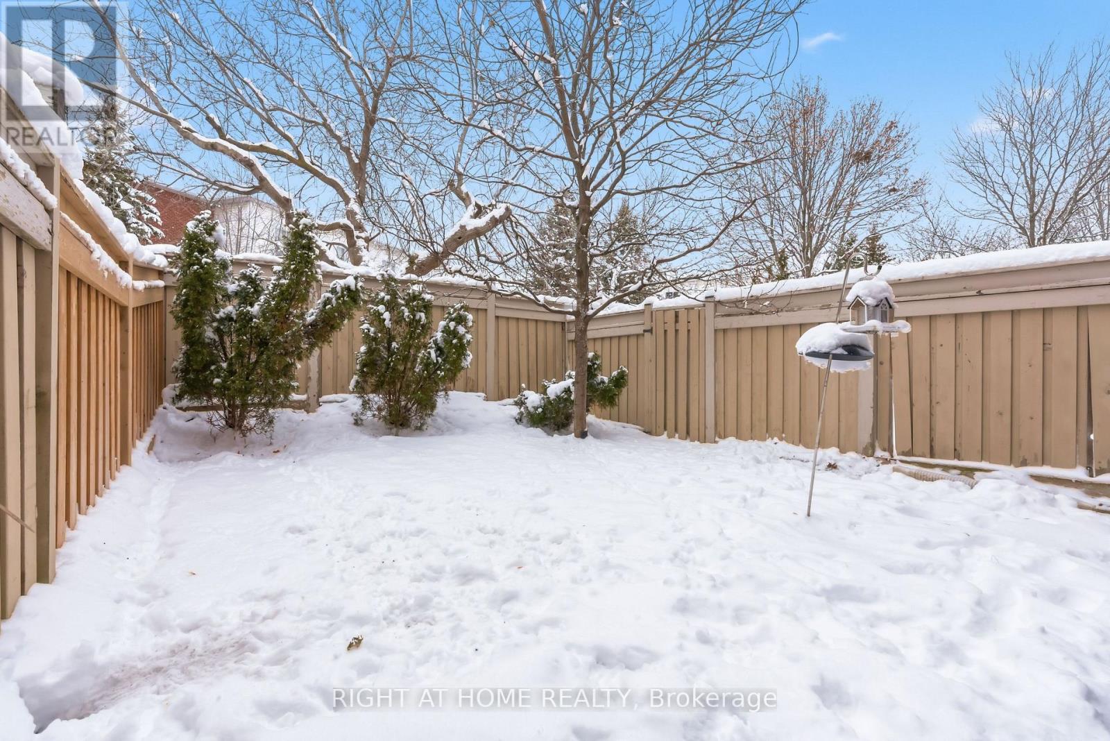 9 - 320 Ravineview Drive, Vaughan, Ontario  L6A 4H1 - Photo 37 - N12673272