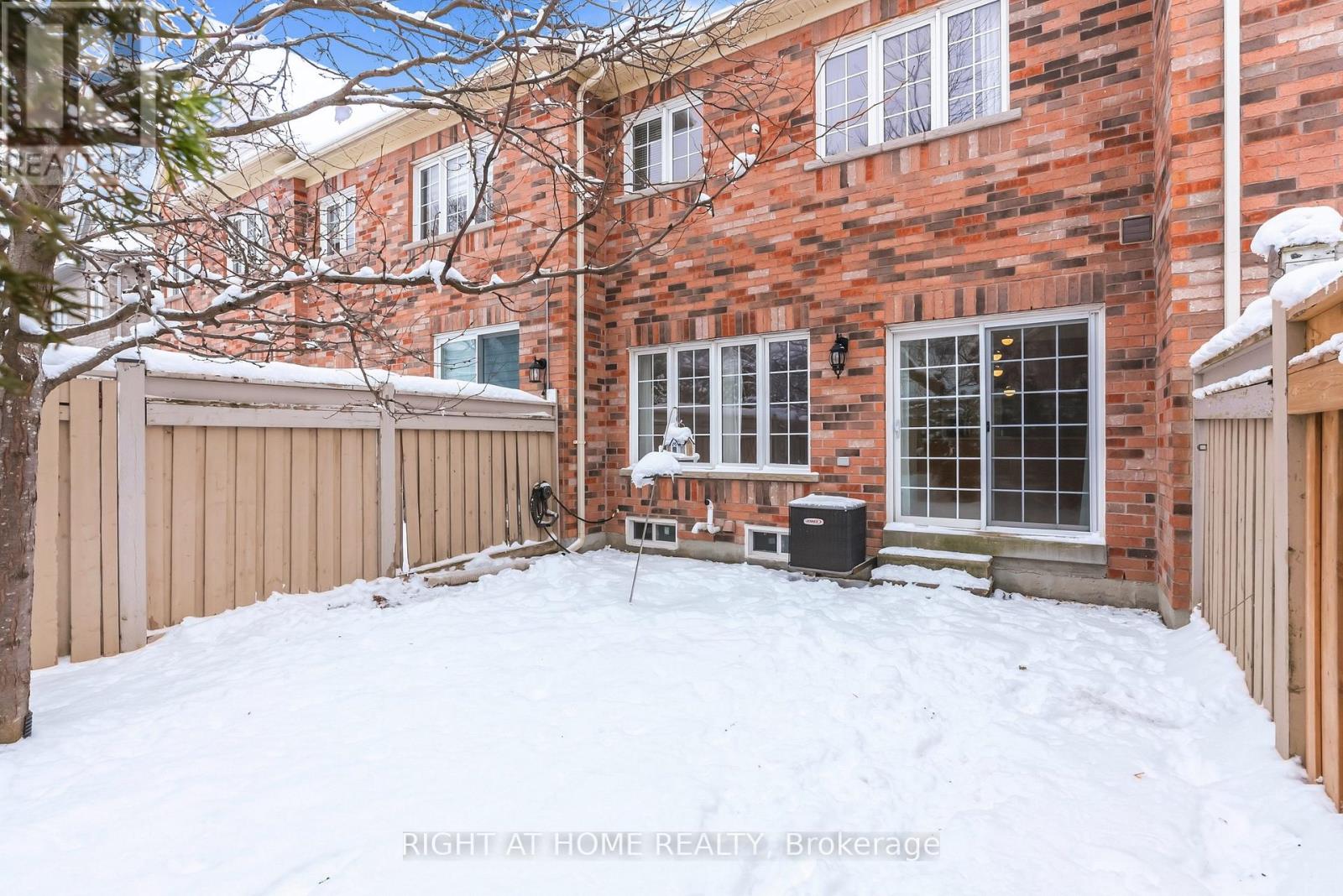 9 - 320 Ravineview Drive, Vaughan, Ontario  L6A 4H1 - Photo 38 - N12673272