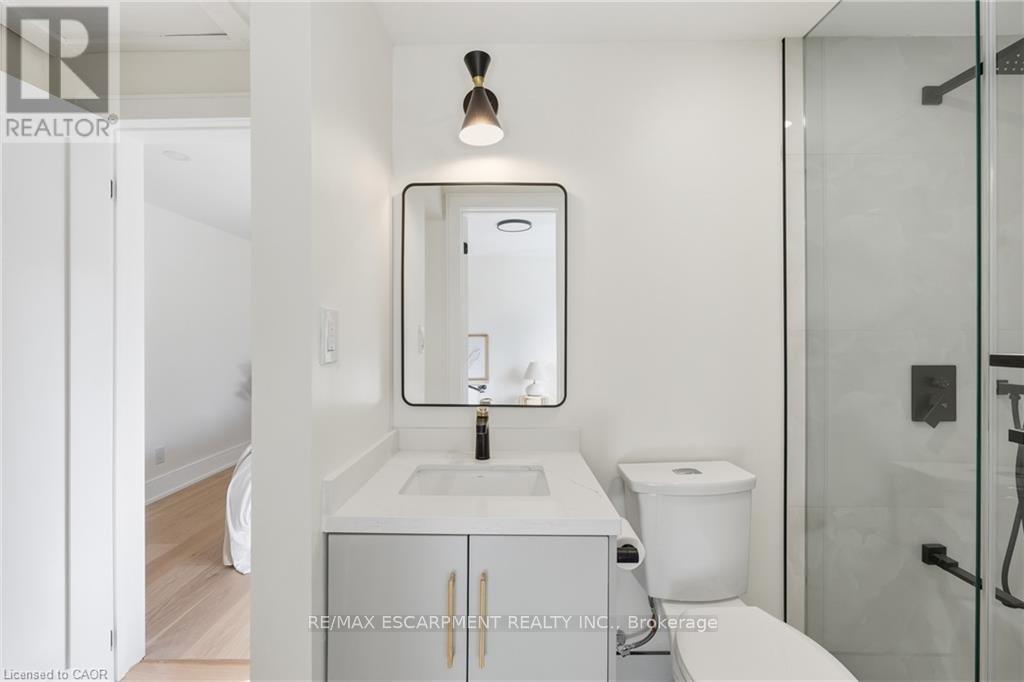 257 Strathcona Drive, Burlington, Ontario  L7L 2C9 - Photo 27 - W12673248