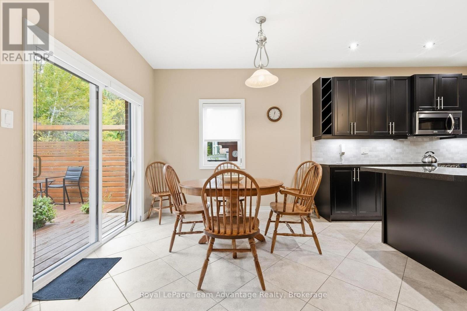 17 Borland Crescent, Caledon, Ontario  L7C 3M4 - Photo 10 - W12673424