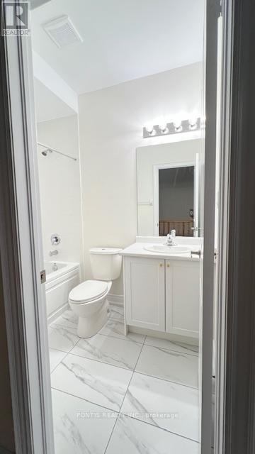 221 Tennant Circle, Vaughan, Ontario  L4H 5L4 - Photo 24 - N12640930