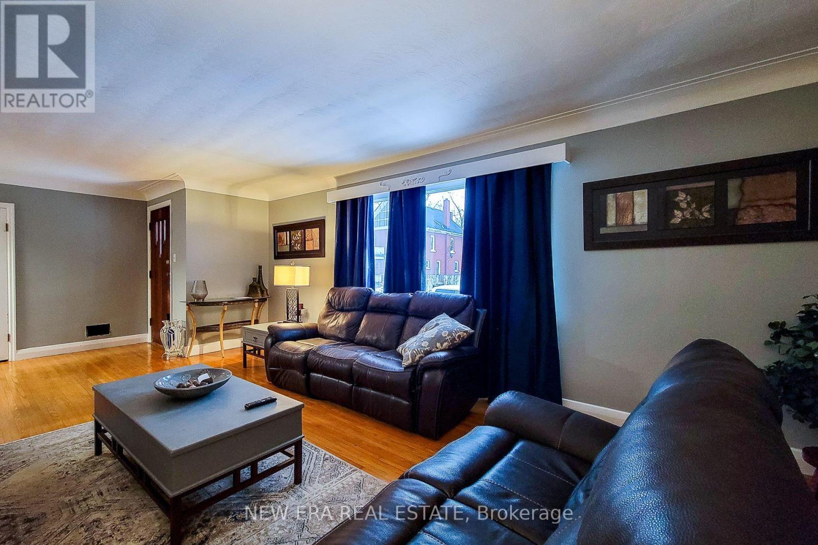 77 Tenth Avenue, Brantford, Ontario  N3S 1G5 - Photo 19 - X12673262