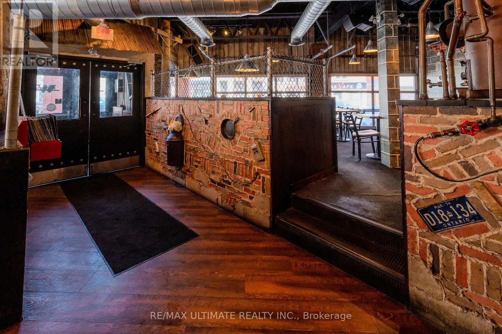 298 Princess Street, Kingston, Ontario  K7L 1B5 - Photo 3 - X12673310