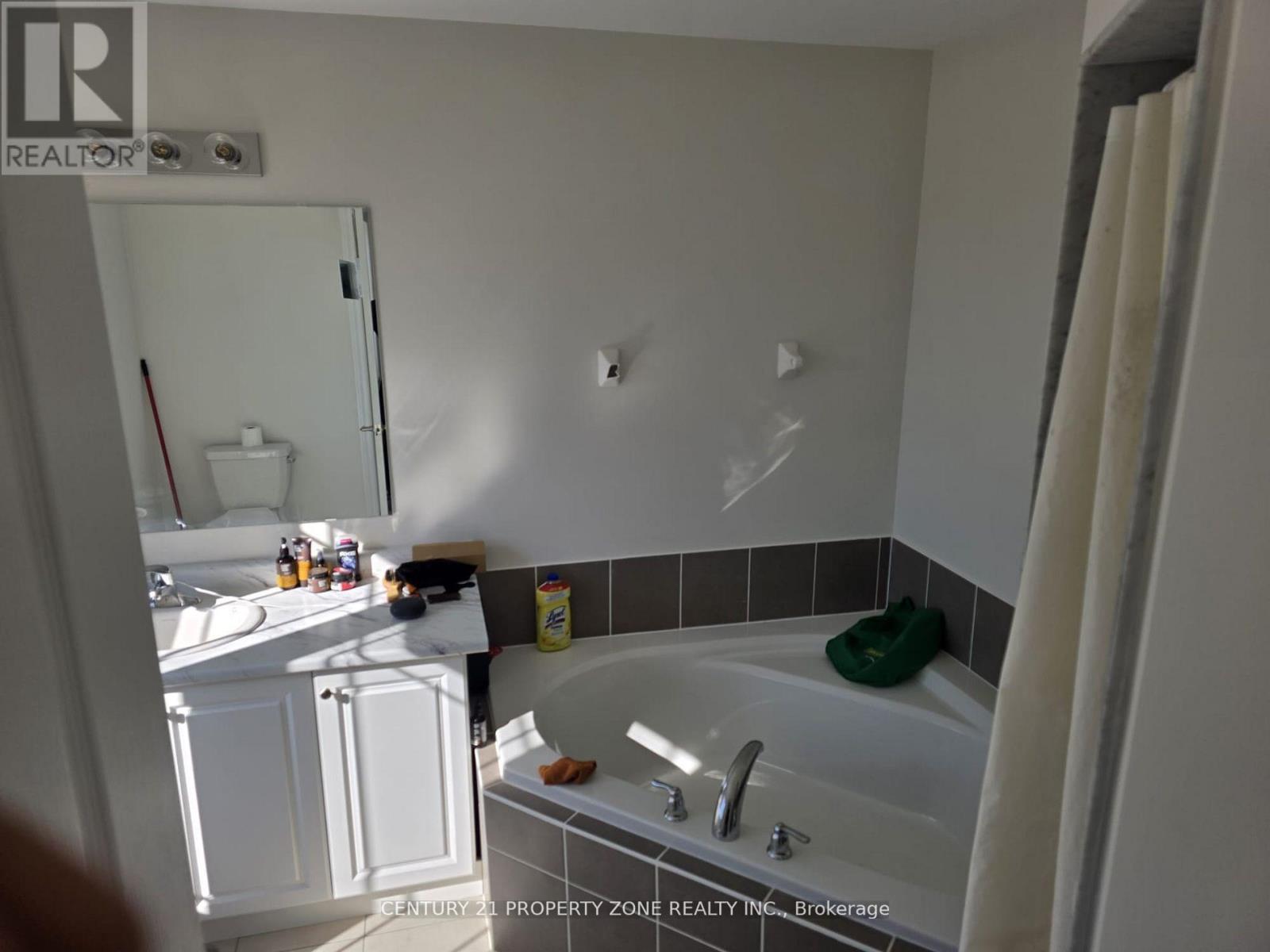 36 Bruton Street, Thorold, Ontario  L2V 0J6 - Photo 15 - X12673326