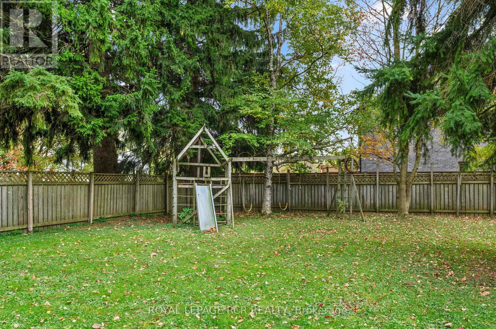 349 Smith Street, Wellington North, Ontario  N0G 1A0 - Photo 46 - X12673338