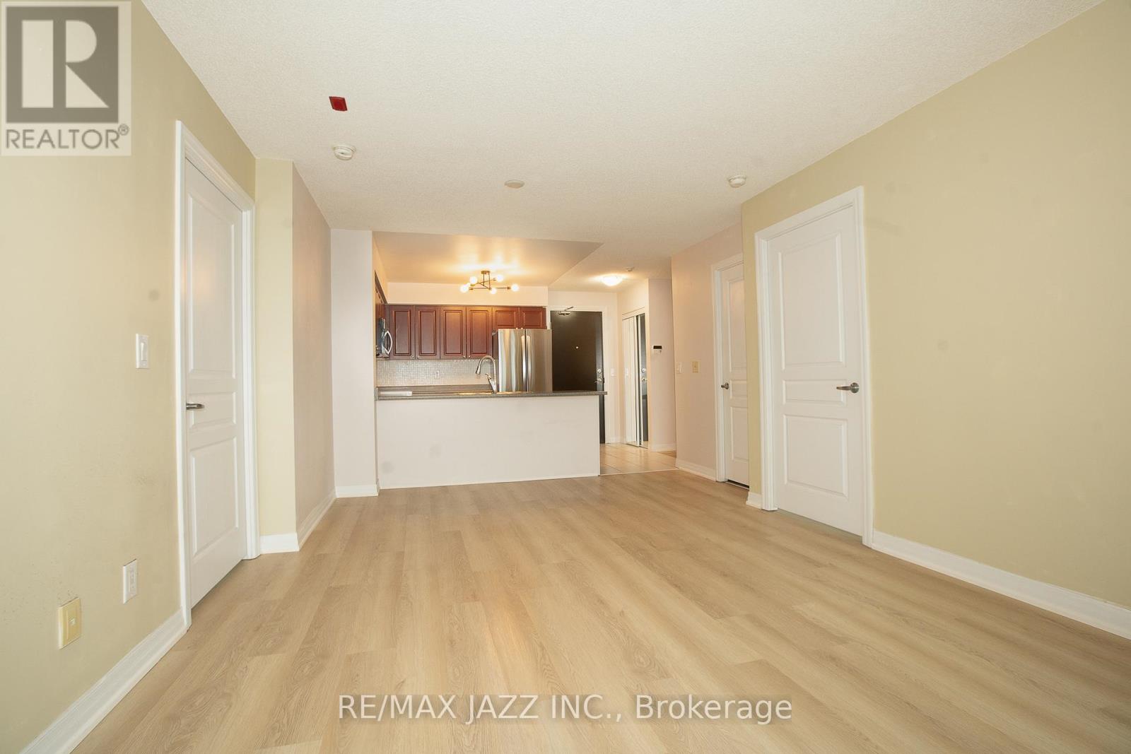 714 - 1600 Charles Street, Whitby, Ontario  L1N 0G4 - Photo 5 - E12672390