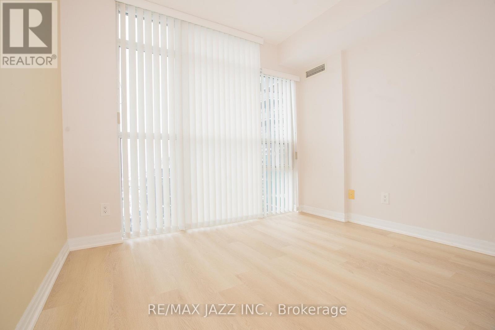 714 - 1600 Charles Street, Whitby, Ontario  L1N 0G4 - Photo 11 - E12672390