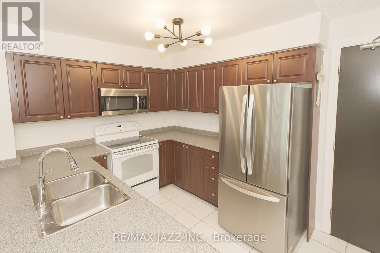 714 - 1600 Charles Street, Whitby, Ontario  L1N 0G4 - Photo 13 - E12672390