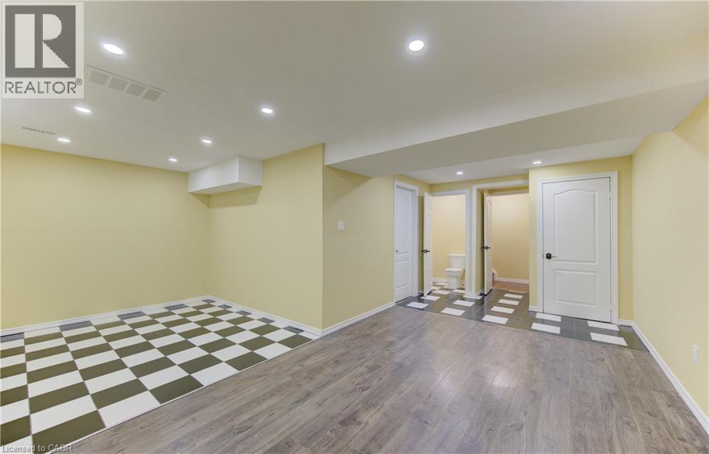 40 Red Clover Crescent, Kitchener, Ontario  N2E 4G8 - Photo 43 - 40796714