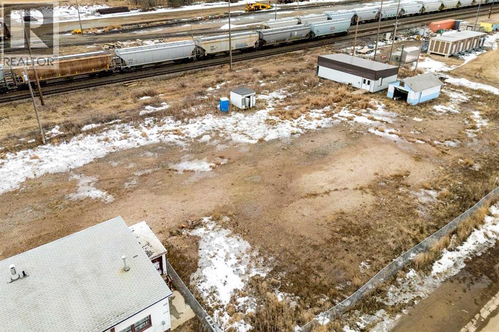 1101 1 Avenue, Wainwright, Alberta  T9W 1G9 - Photo 2 - A2189261