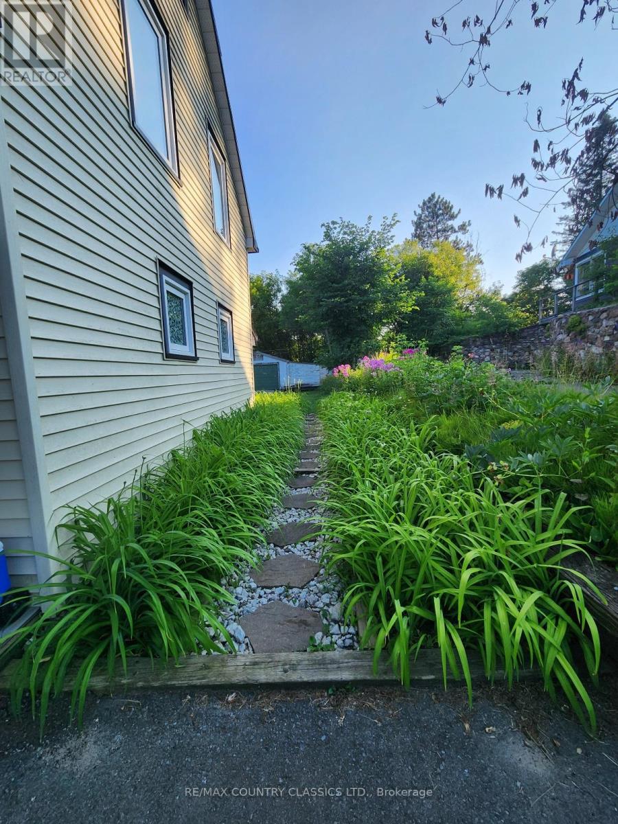 12 Hastings Street S, Bancroft, Ontario  K0L 1C0 - Photo 10 - X12673430