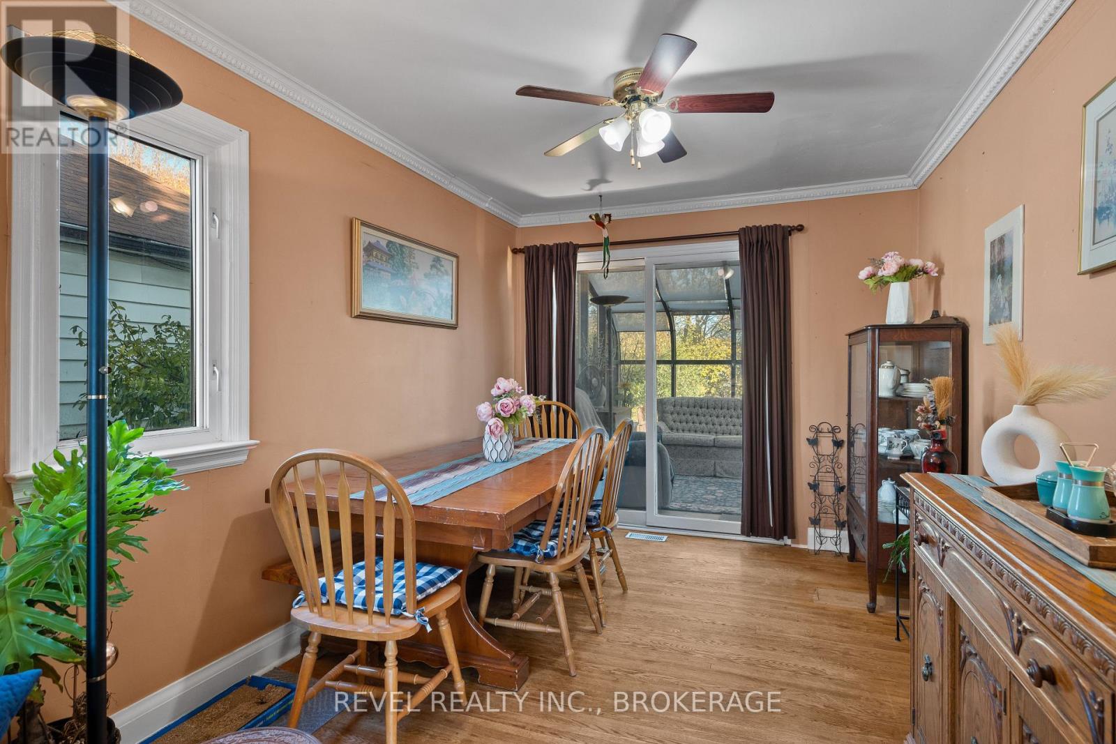 9 Hillcrest Avenue, Kingston, Ontario  K7K 4L7 - Photo 10 - X12673396