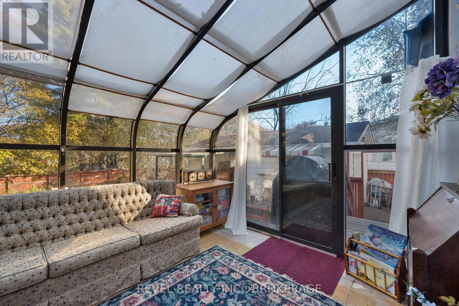 9 Hillcrest Avenue, Kingston, Ontario  K7K 4L7 - Photo 12 - X12673396