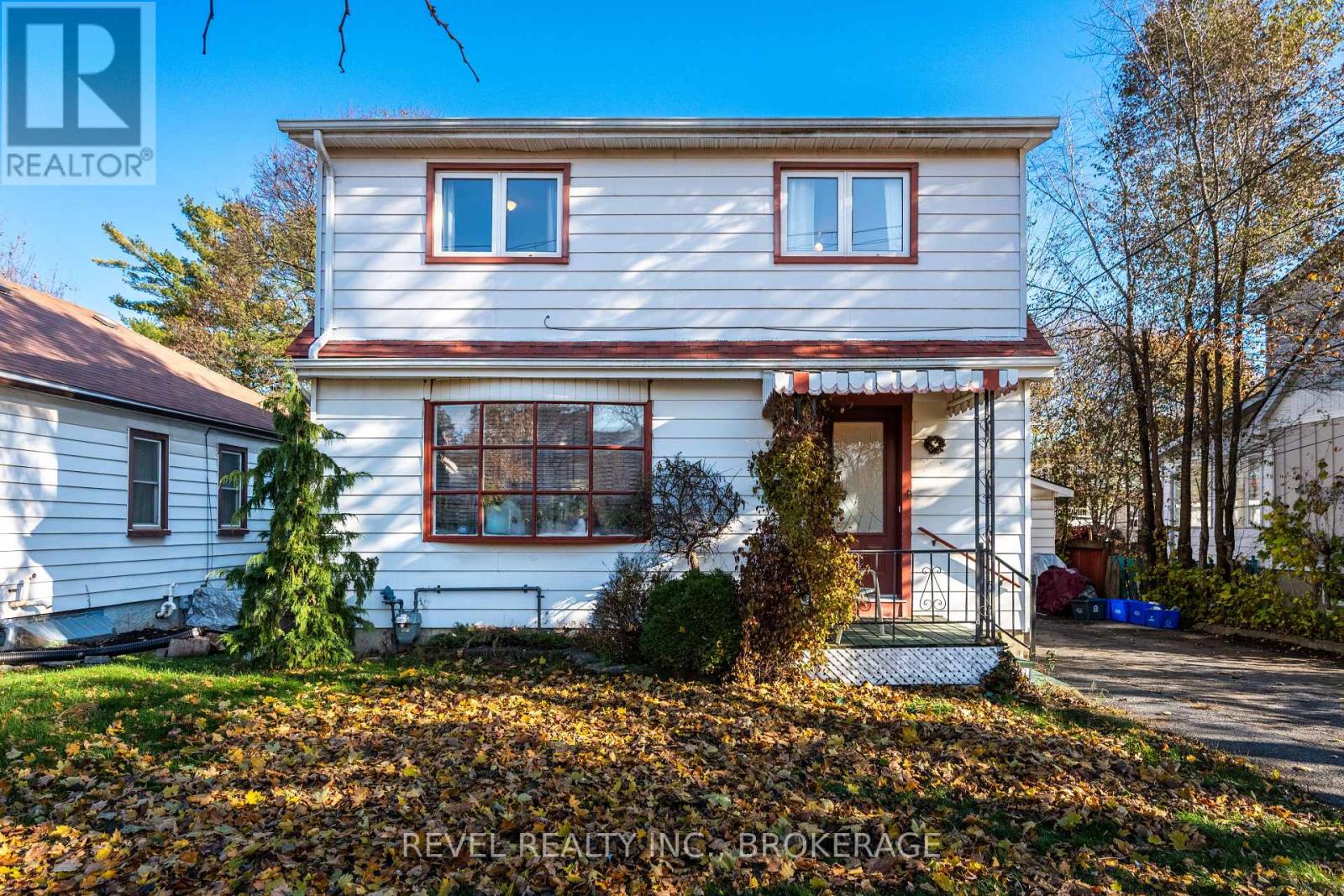 9 Hillcrest Avenue, Kingston, Ontario  K7K 4L7 - Photo 2 - X12673396