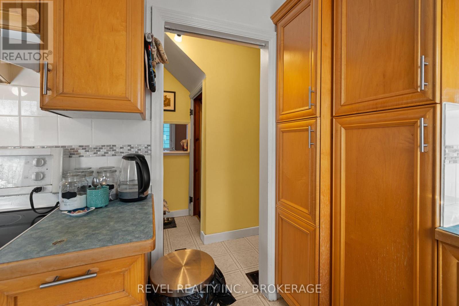 9 Hillcrest Avenue, Kingston, Ontario  K7K 4L7 - Photo 7 - X12673396