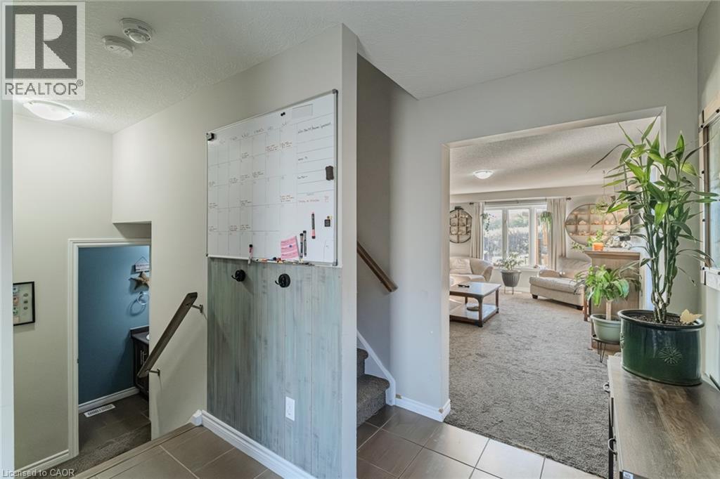 1384 Caen Avenue, Woodstock, Ontario  N4T 0J3 - Photo 4 - 40796604