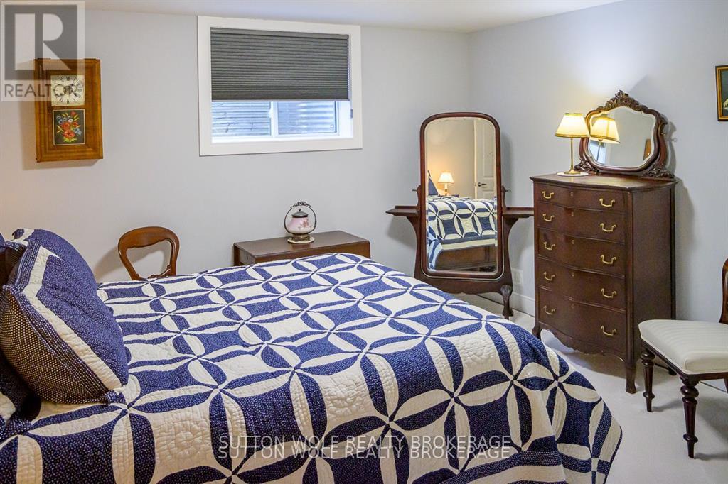 14 Elwood Street, Strathroy-Caradoc, Ontario  N7G 0G5 - Photo 21 - X12673440