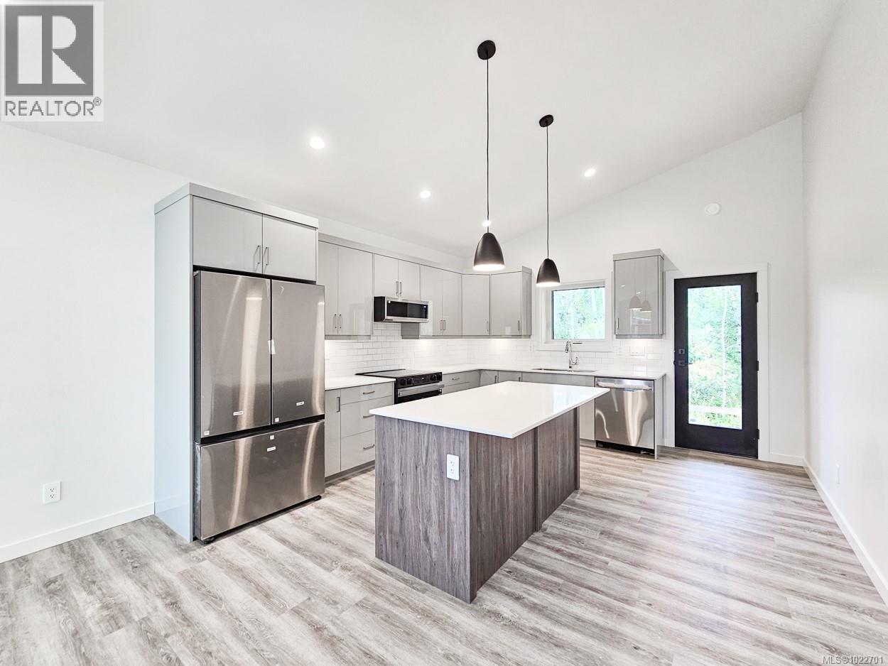 46 3025 Royston Rd, Cumberland, British Columbia  V0R 1S0 - Photo 11 - 1022701