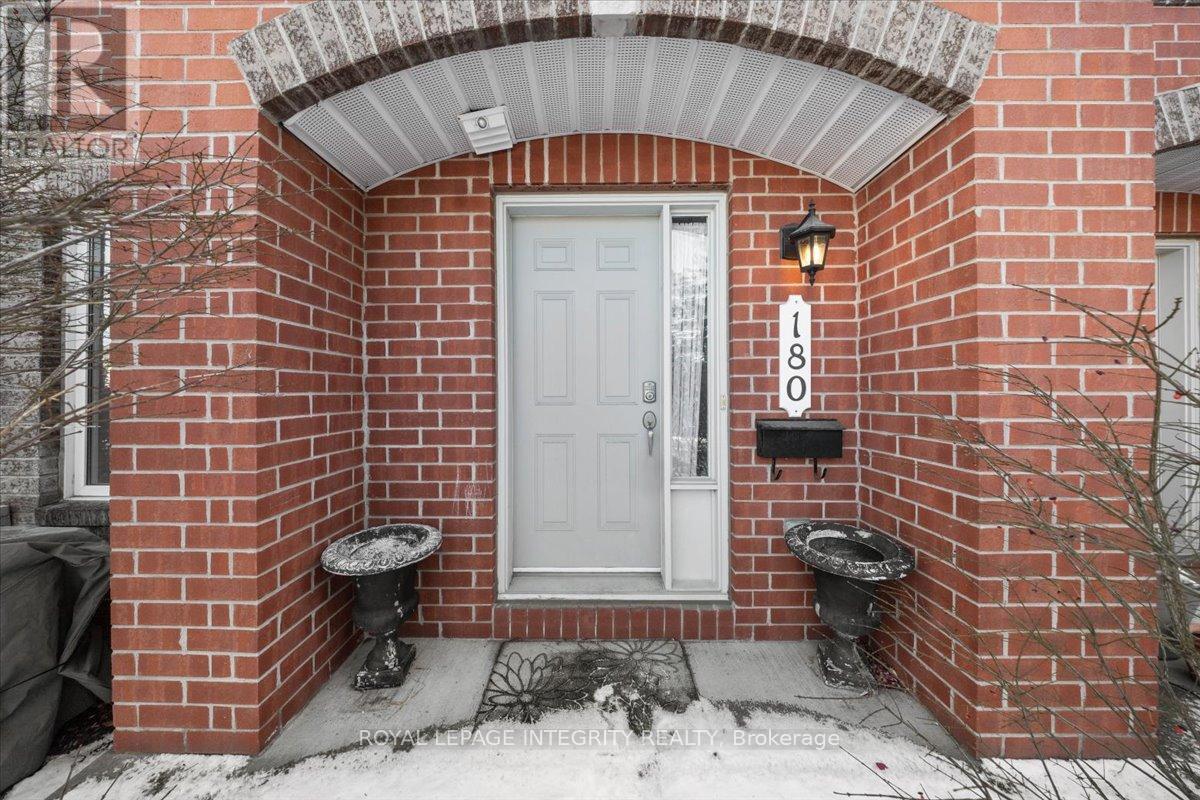 180 Clearview Avenue, Ottawa, Ontario  K1Z 1B8 - Photo 2 - X12673348
