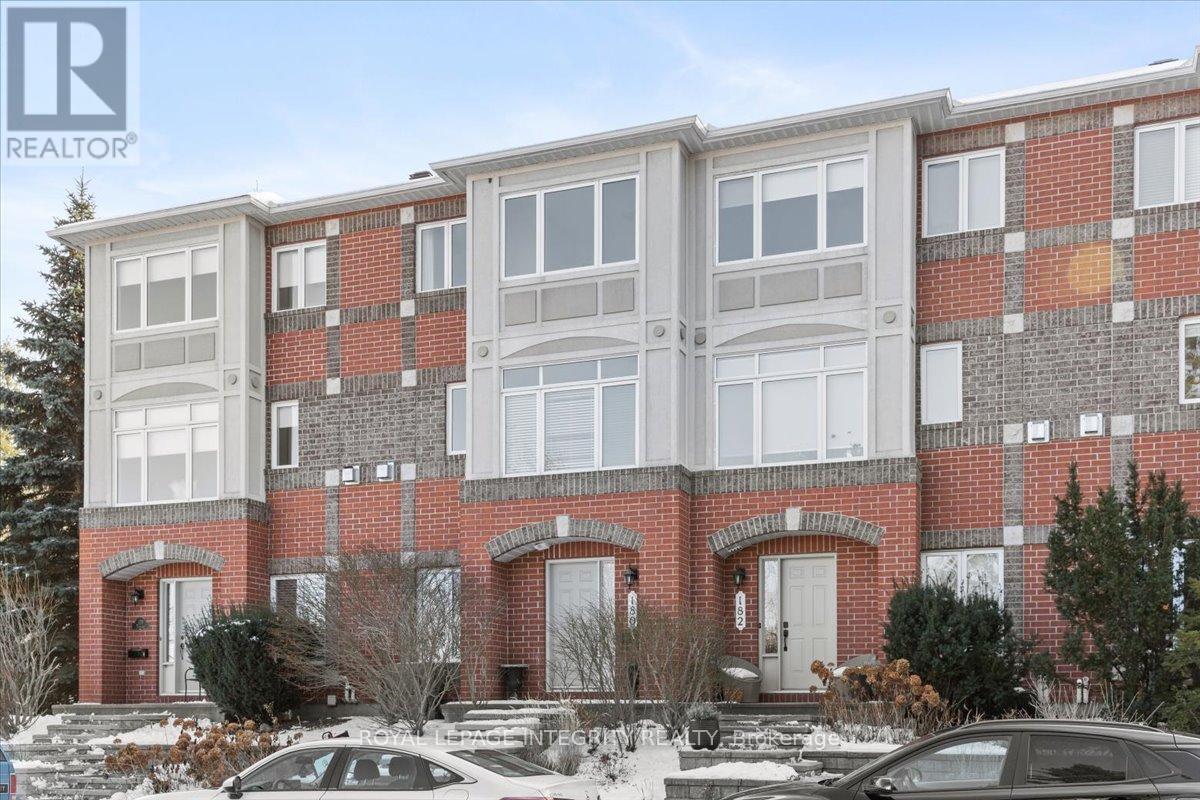 180 Clearview Avenue, Ottawa, Ontario  K1Z 1B8 - Photo 3 - X12673348