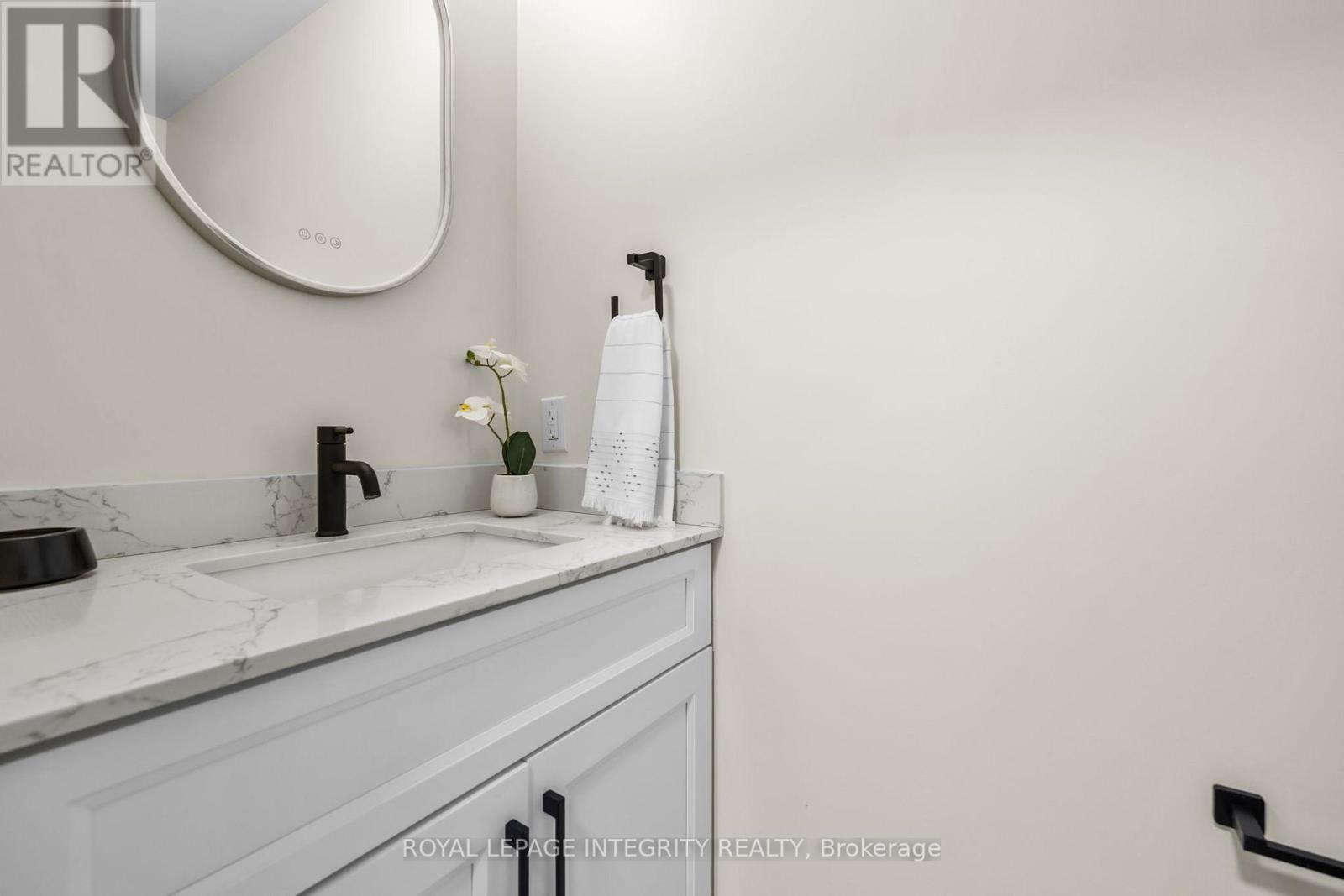 13 Robarts Crescent, Ottawa, Ontario  K2L 3Z6 - Photo 18 - X12673438