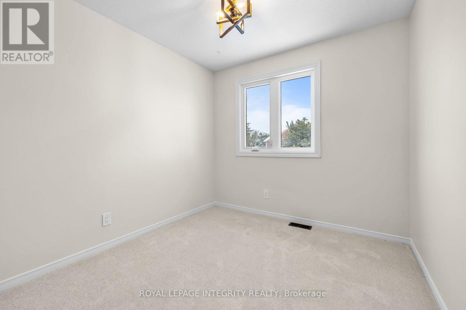 13 Robarts Crescent, Ottawa, Ontario  K2L 3Z6 - Photo 19 - X12673438