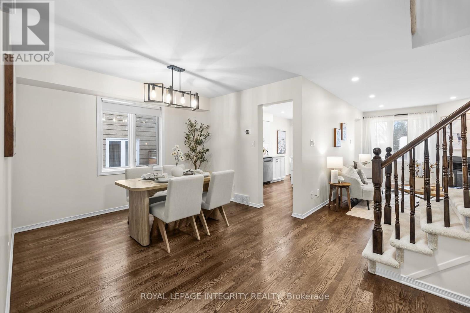 13 Robarts Crescent, Ottawa, Ontario  K2L 3Z6 - Photo 4 - X12673438