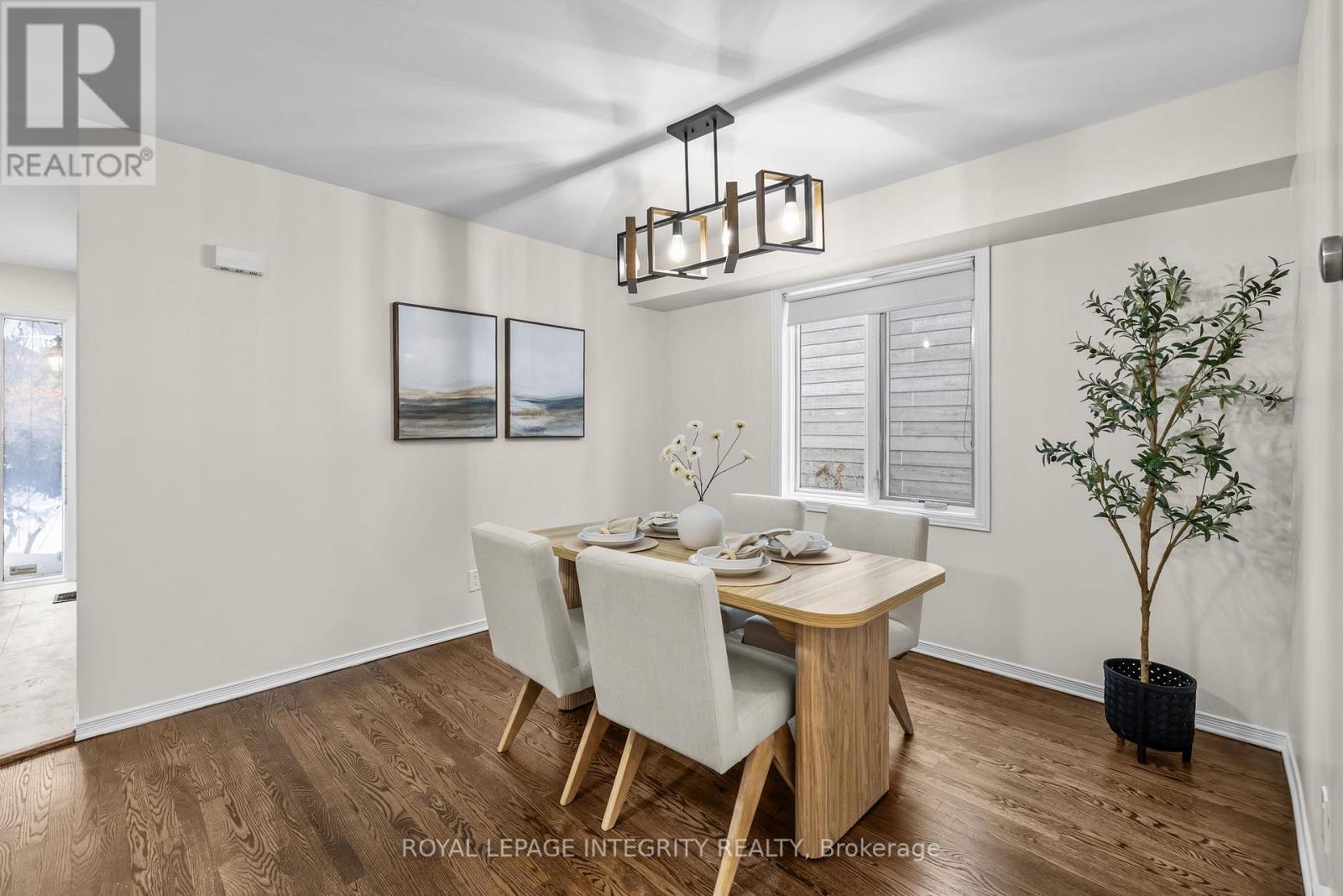 13 Robarts Crescent, Ottawa, Ontario  K2L 3Z6 - Photo 5 - X12673438