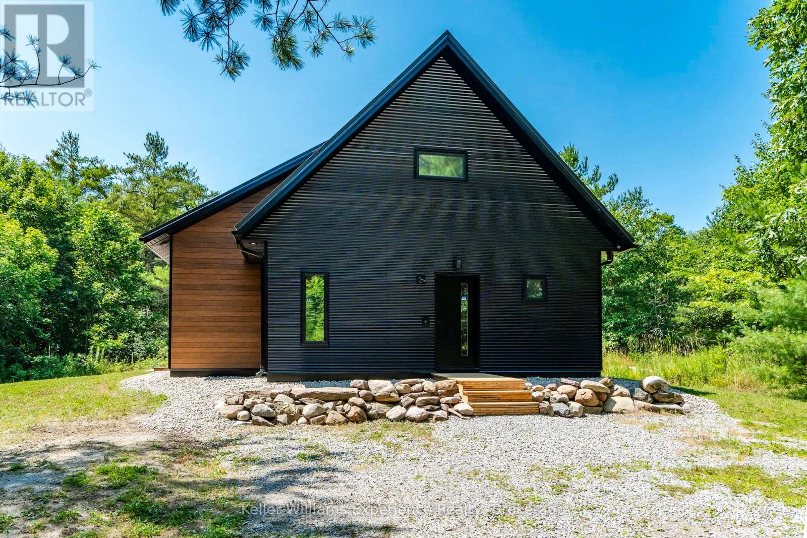 753 Honey Harbour Road, Georgian Bay, Ontario  L0K 1S0 - Photo 3 - X12451673