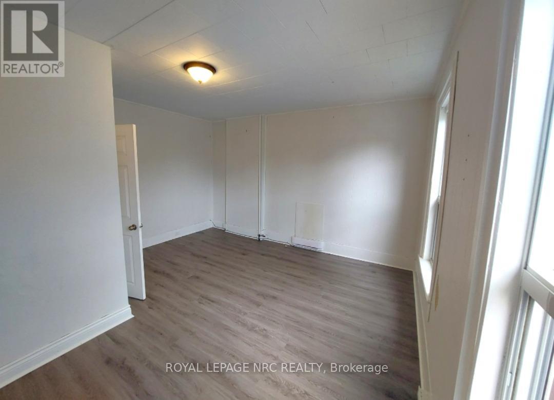 130 Main Street E, Port Colborne, Ontario  L3K 1S5 - Photo 8 - X12673414