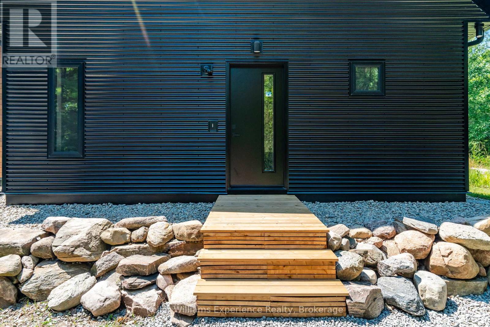 753 Honey Harbour Road, Georgian Bay, Ontario  L0K 1S0 - Photo 6 - X12451673
