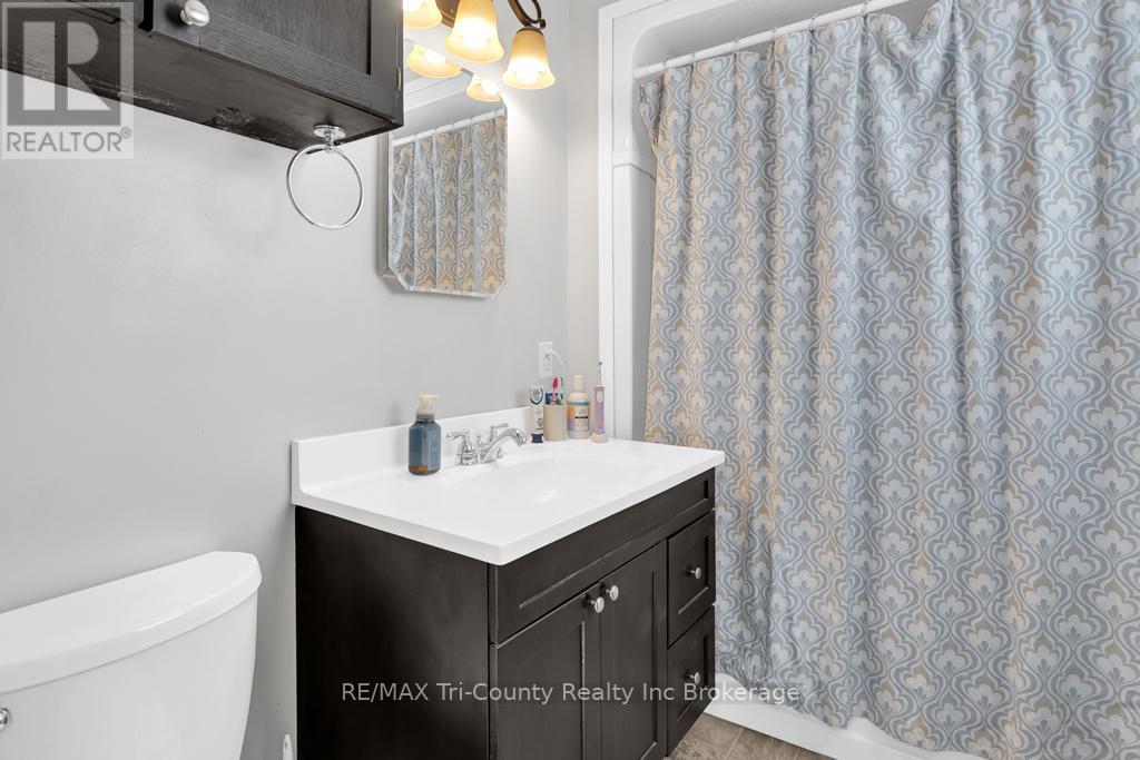 12153 Somers Road, Bayham, Ontario  N4G 4G8 - Photo 19 - X12673378