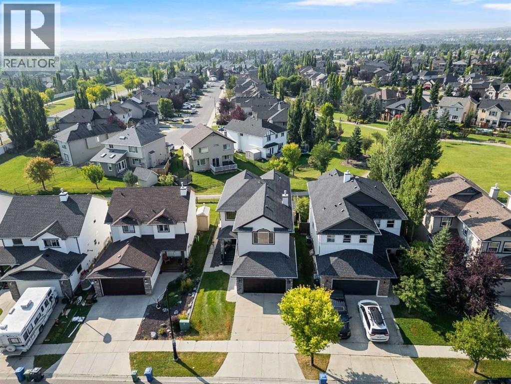 95 Crystal Shores Road, Okotoks, Alberta  T1S 2H9 - Photo 37 - A2277318