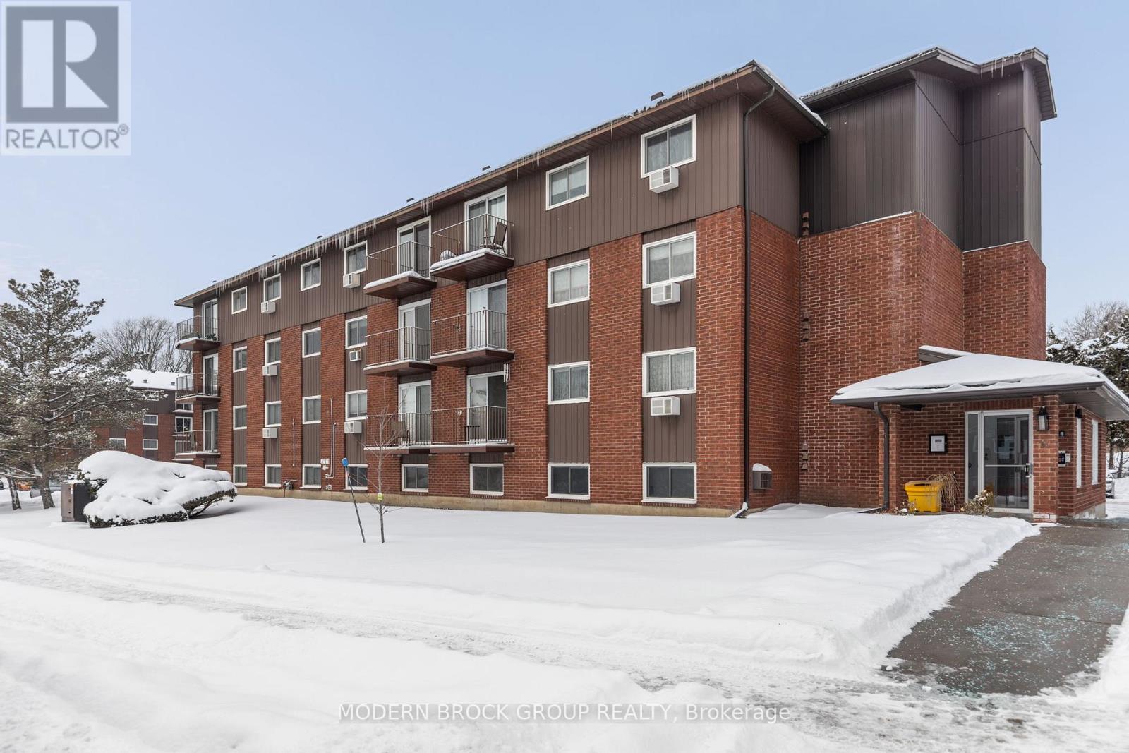 UNIT #8 - 6 CHARLOTTE PLACE, Brockville, Ontario