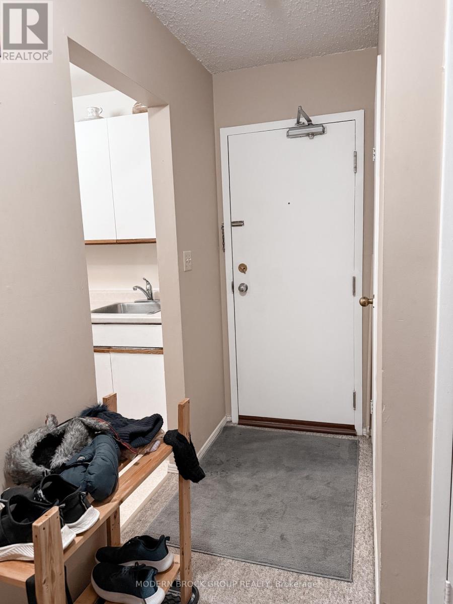 Unit #8 - 6 Charlotte Place, Brockville, Ontario  K6V 6T4 - Photo 7 - X12673422