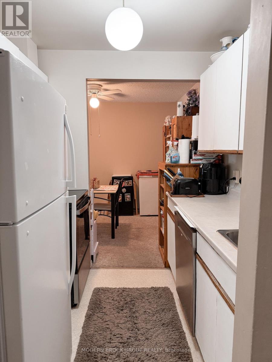 Unit #8 - 6 Charlotte Place, Brockville, Ontario  K6V 6T4 - Photo 9 - X12673422