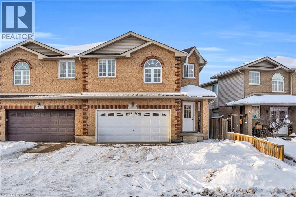 15 CURZON Crescent, Guelph, Ontario