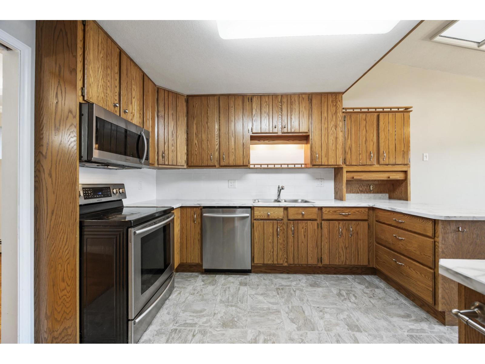 9 3054 Trafalgar Street, Abbotsford, British Columbia  V2S 7X6 - Photo 4 - R3075354