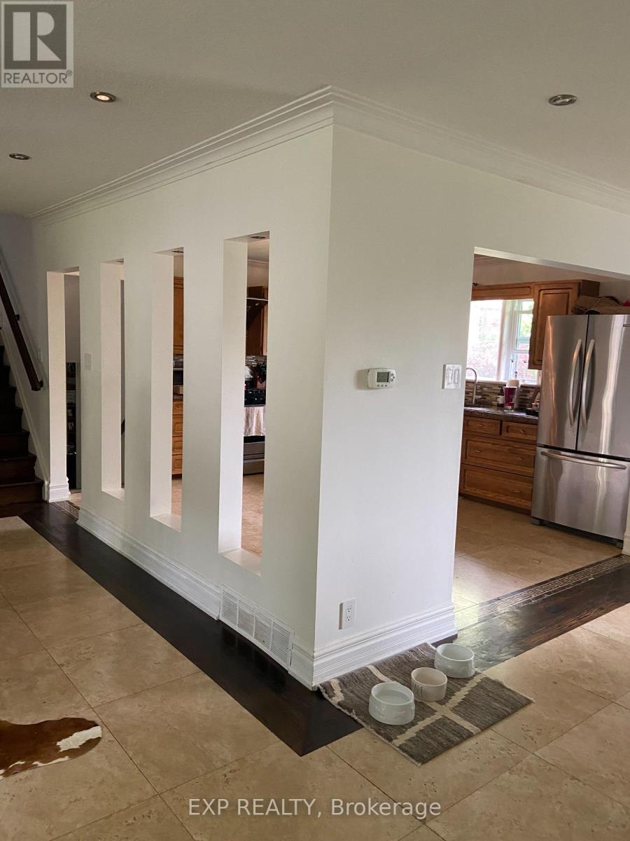 23 Birchwood Avenue, Toronto, Ontario  M2L 1M4 - Photo 2 - C12673384